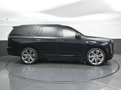 Used 2025 Cadillac Escalade Sport w/ Touring Package AWD/4WD image 5
