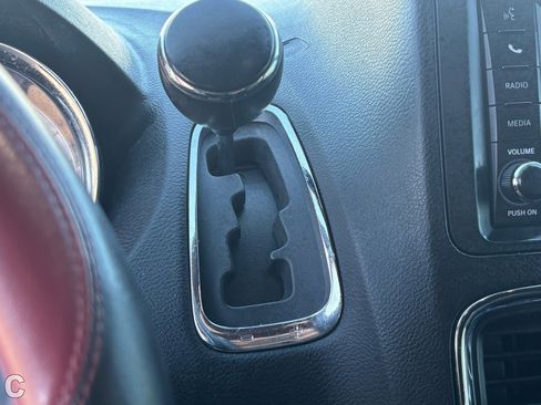 Used 2019 Dodge Grand Caravan GT image 17