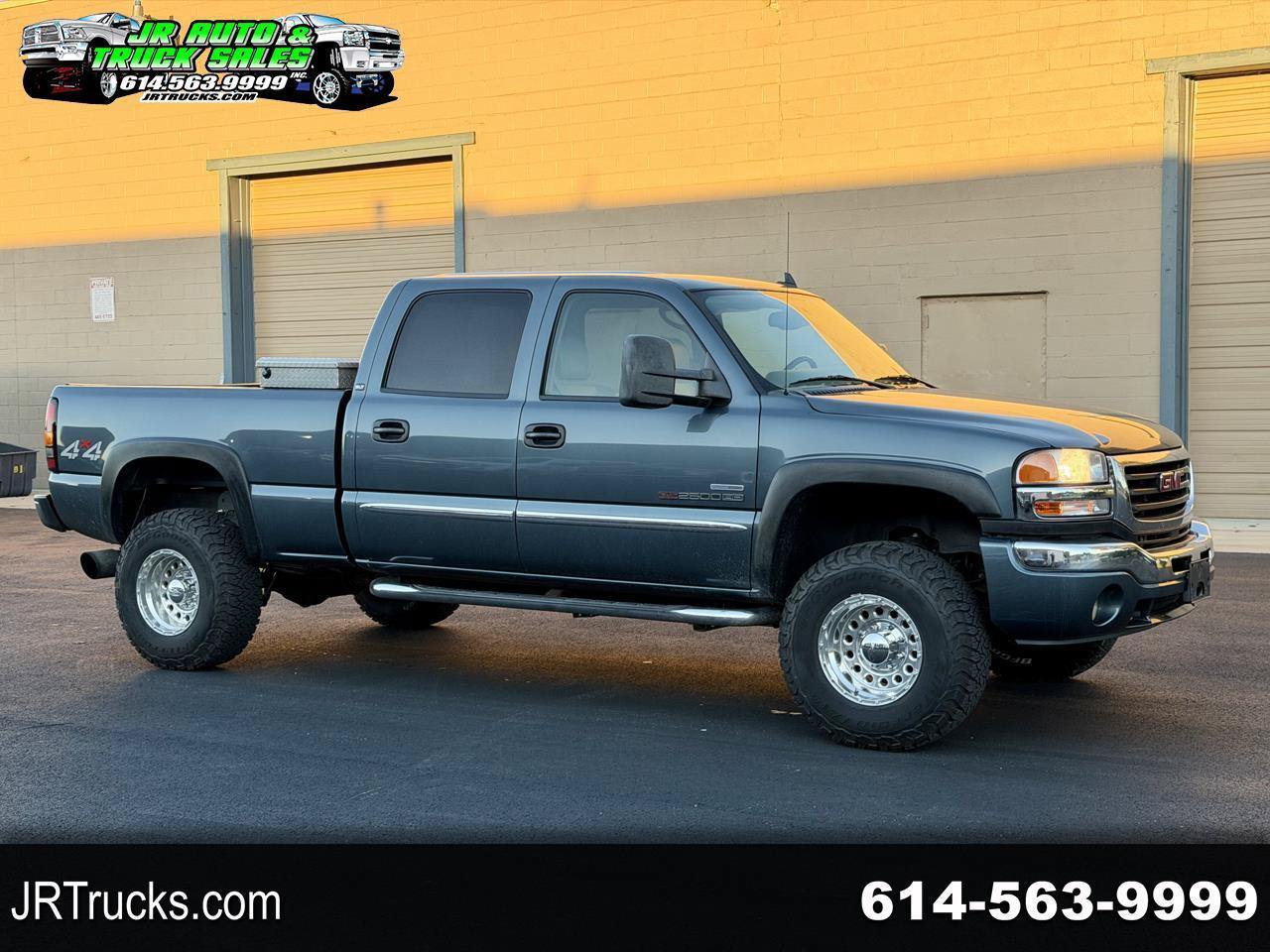 Used 2006 GMC Sierra 2500 SLT w/ Heavy-Duty Power Package AWD/4WD image 1