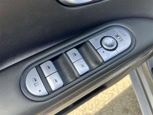 Used 2022 Hyundai Ioniq 5 Limited w/ Cargo Package image 16