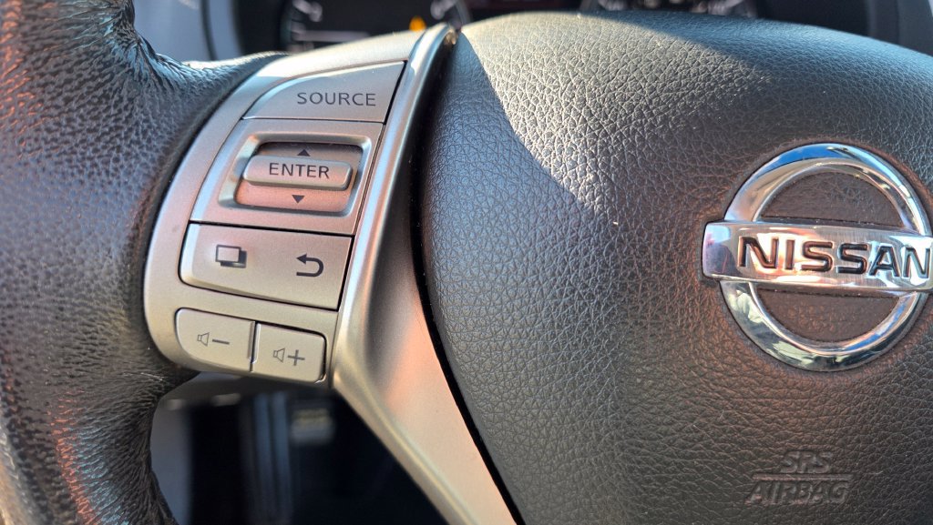 Used 2014 Nissan Altima 2.5 SV w/ Convenience Package FWD image 16