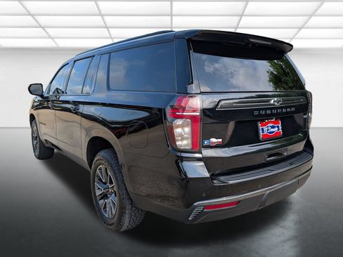 Used 2022 Chevrolet Suburban Z71 AWD/4WD image 2