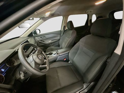 Used 2024 Nissan Rogue S AWD/4WD image 13