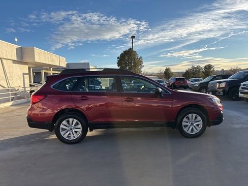 Used 2018 Subaru Outback 2.5i image 6