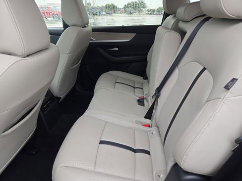 Used 2025 MAZDA CX-90 3.3 Turbo w/ Preferred Package image 28