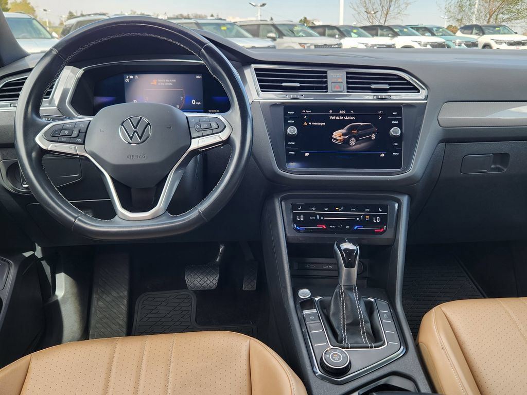 Used 2022 Volkswagen Tiguan SE AWD/4WD image 10