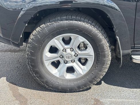 Used 2019 Toyota 4Runner SR5 Premium RWD image 24