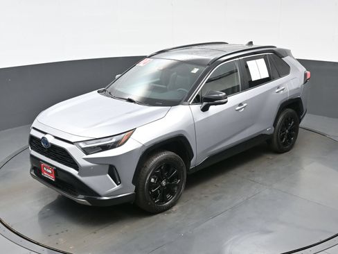 Used 2024 Toyota RAV4 XSE w/ Advanced Technology Package AWD/4WD image 37