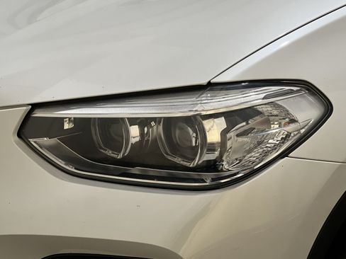Used 2021 BMW X4 xDrive30i w/ Premium Package AWD/4WD image 13