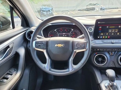 Certified 2024 Chevrolet Blazer LT w/ Convenience Package FWD image 17
