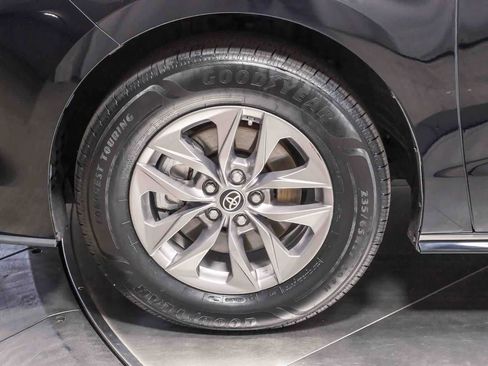 Used 2022 Toyota Sienna LE FWD image 10