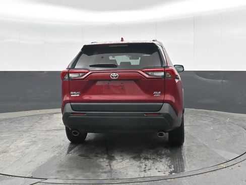 Used 2022 Toyota RAV4 XLE w/ Convenience Package AWD/4WD image 9