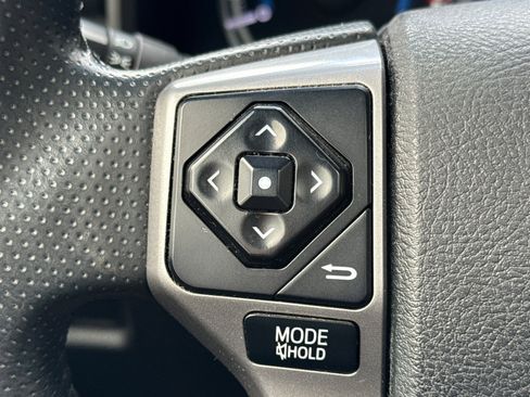 Certified 2019 Toyota 4Runner SR5 Premium image 31