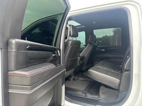 Used 2024 GMC Sierra 2500 AT4X AWD/4WD image 15