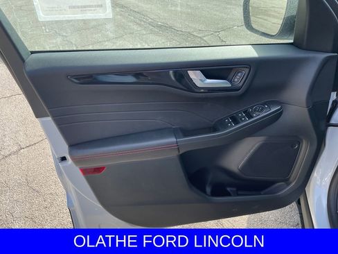 New 2026 Ford Escape ST-Line w/ Tech Pack #1 image 17