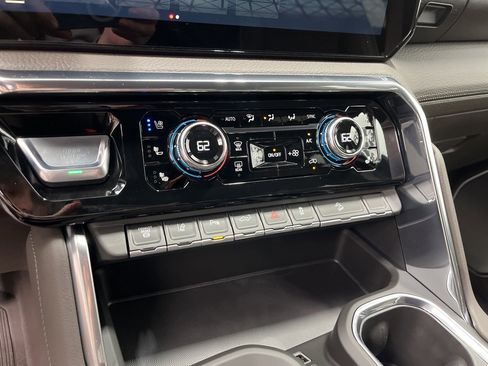 New 2026 GMC Sierra 2500 Denali w/ Denali Reserve Package image 16