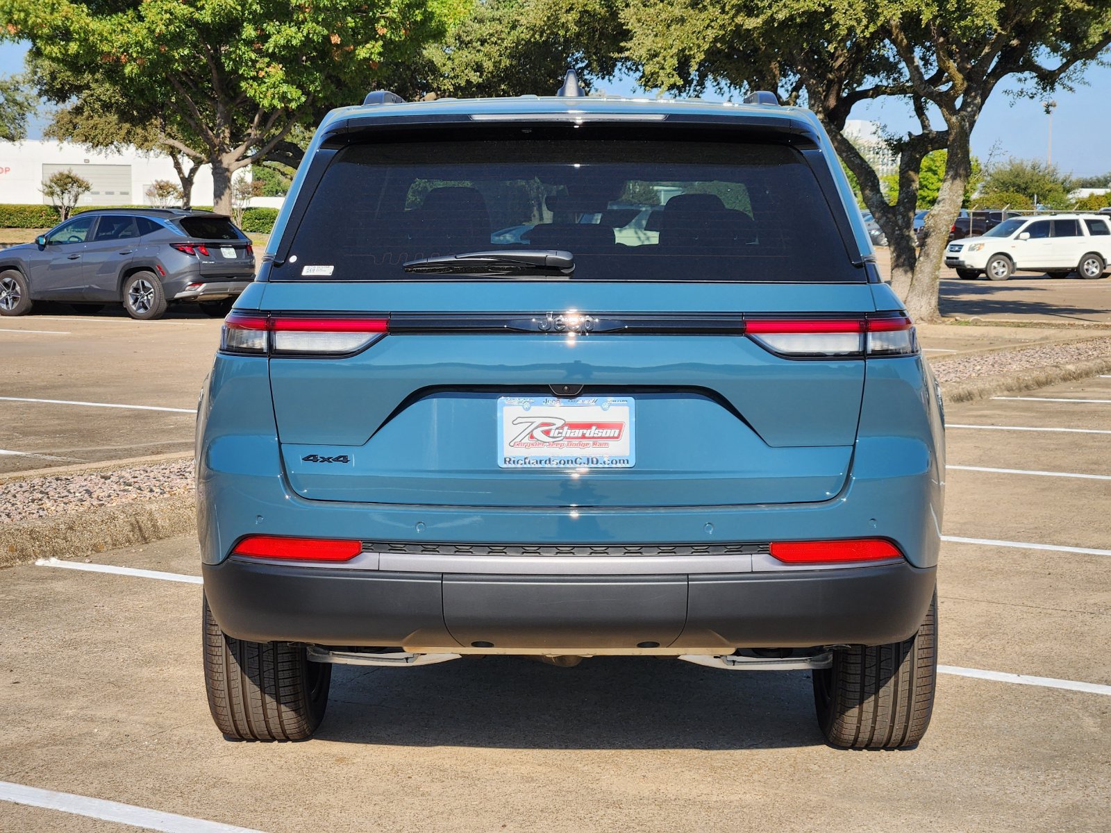 New 2027 Jeep Grand Cherokee Limited w/ Limited Altitude Package AWD/4WD image 5