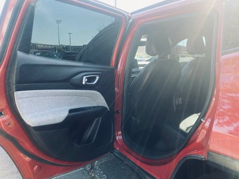 Used 2023 Jeep Compass Latitude AWD/4WD image 26