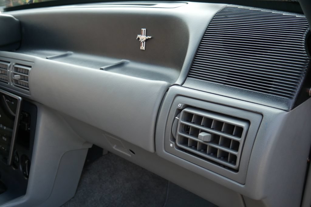 Used 1989 Ford Mustang GT RWD image 11