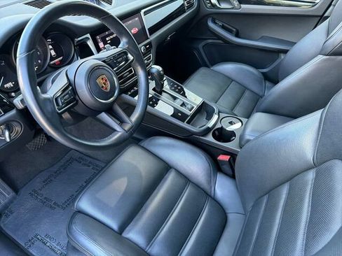 Used 2023 Porsche Macan AWD/4WD image 11