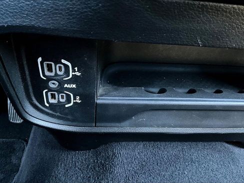 Used 2024 RAM 3500 Big Horn image 17