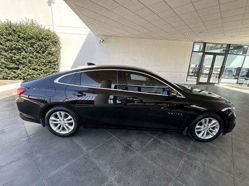 Used 2016 Chevrolet Malibu LT image 24