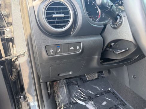 Used 2019 Hyundai Kona Limited AWD/4WD image 19