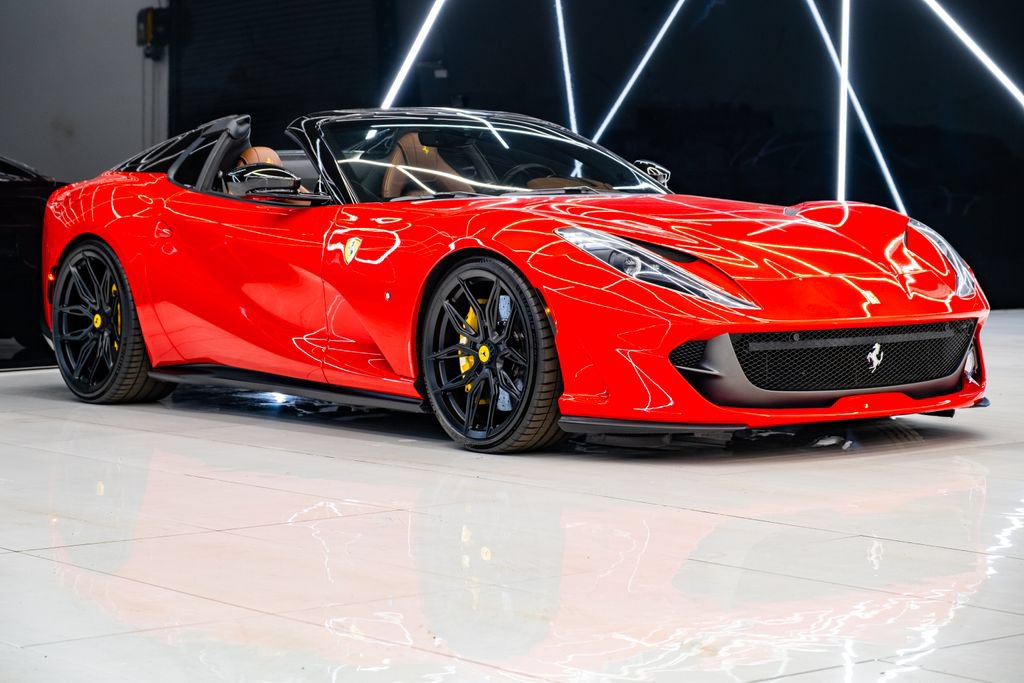 Used 2021 Ferrari 812 GTS RWD image 1
