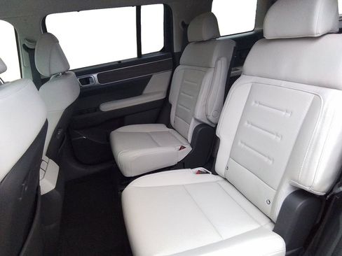 Certified 2024 Hyundai Santa Fe Calligraphy image 13