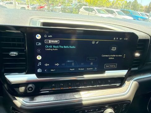 Used 2022 Chevrolet Silverado 1500 LTZ w/ Z71 Off-Road Package AWD/4WD image 23