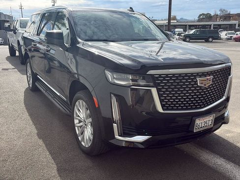 Used 2023 Cadillac Escalade ESV Luxury image 1