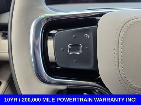 Used 2025 Lincoln Nautilus Premier AWD/4WD image 19