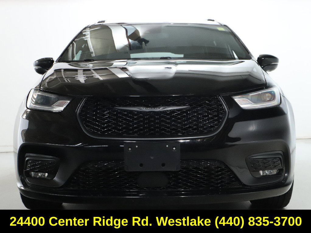 Used 2025 Chrysler Pacifica Limited FWD image 6