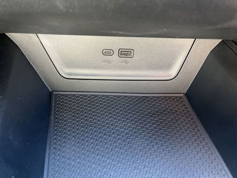 New 2026 Chevrolet Equinox LT w/ Convenience Package II image 13