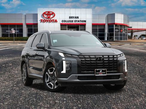 Used 2024 Hyundai Palisade Limited image 1