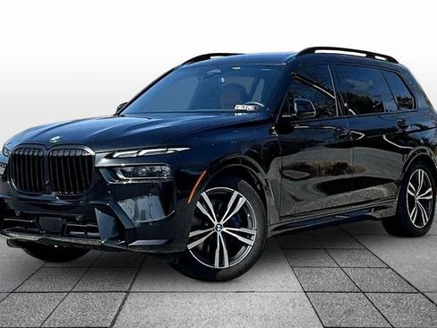 Used 2023 BMW X7 xDrive40i w/ M Sport Package image 2