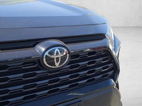 Used 2024 Toyota RAV4 XLE FWD image 30