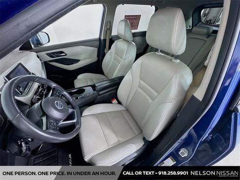 Certified 2021 Nissan Rogue SV w/ Premium Package image 20