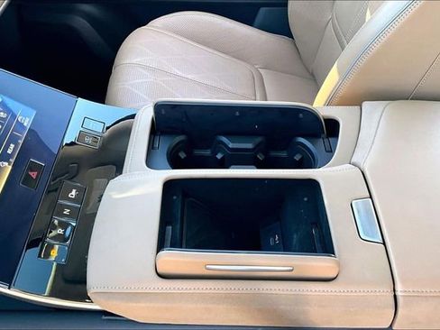 Certified 2025 INFINITI QX80 Sensory image 15