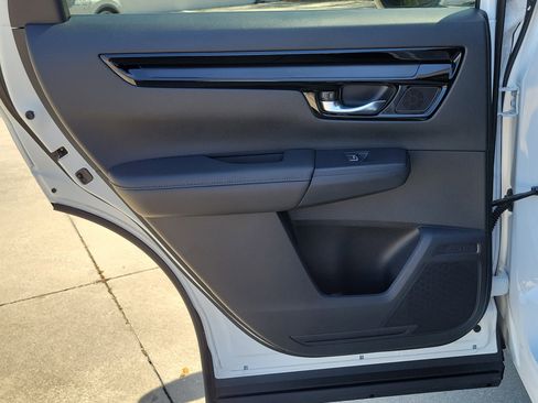 Used 2024 Honda CR-V EX-L image 15