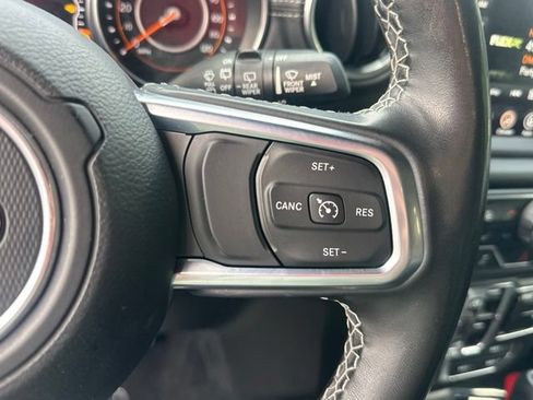 Used 2020 Jeep Wrangler Unlimited Sahara AWD/4WD image 8