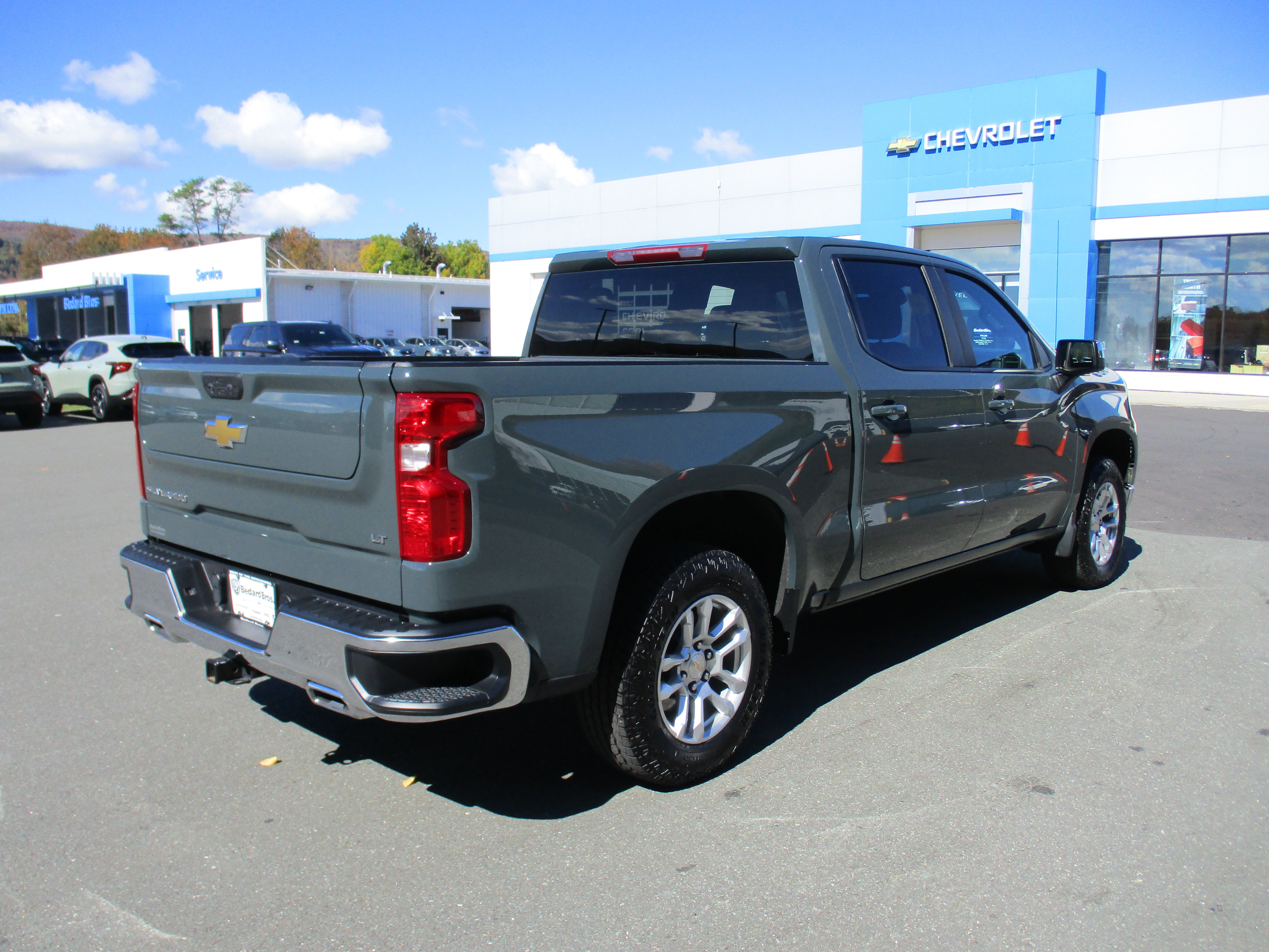 Used 2026 Chevrolet Silverado 1500 LT AWD/4WD image 5