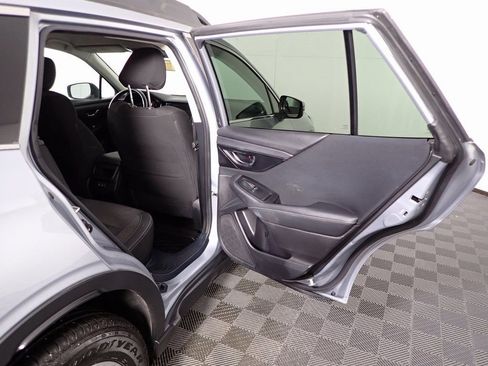 Used 2020 Subaru Outback Premium image 28