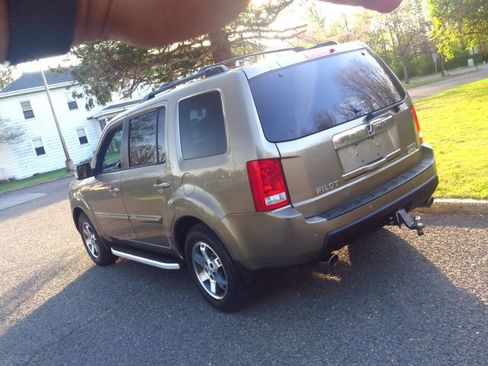 Used 2010 Honda Pilot Touring image 25