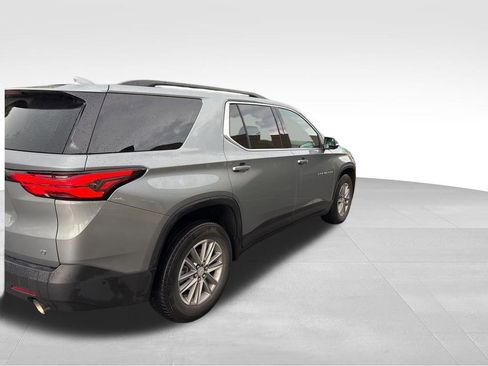 Used 2023 Chevrolet Traverse LT FWD image 8