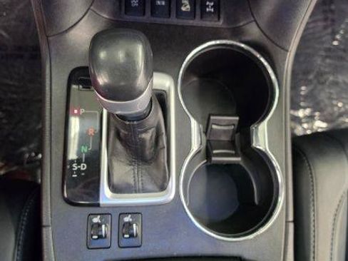 Used 2017 Toyota Highlander SE AWD/4WD image 19
