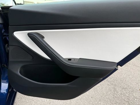Used 2020 Tesla Model 3 Long Range image 28