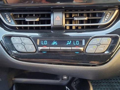 Certified 2019 Toyota C-HR XLE image 25