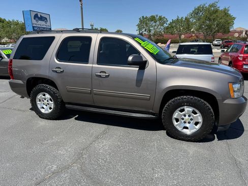 Used 2011 Chevrolet Tahoe LT RWD image 3
