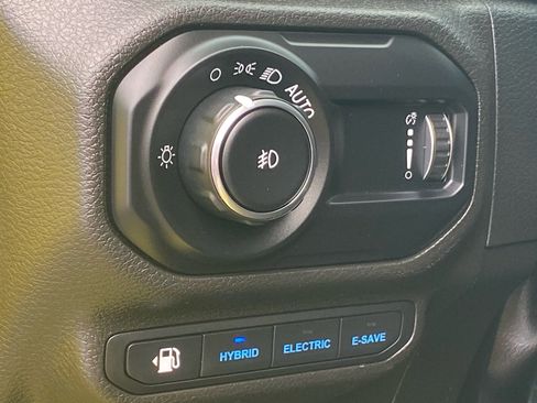 Used 2023 Jeep Wrangler Unlimited w/ Cold Weather Group AWD/4WD image 15